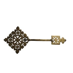 Vintage Brass Ornate Skeleton Key Wall Decor Gothic Medieval Style